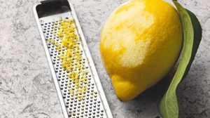 Zeste de citron râpé