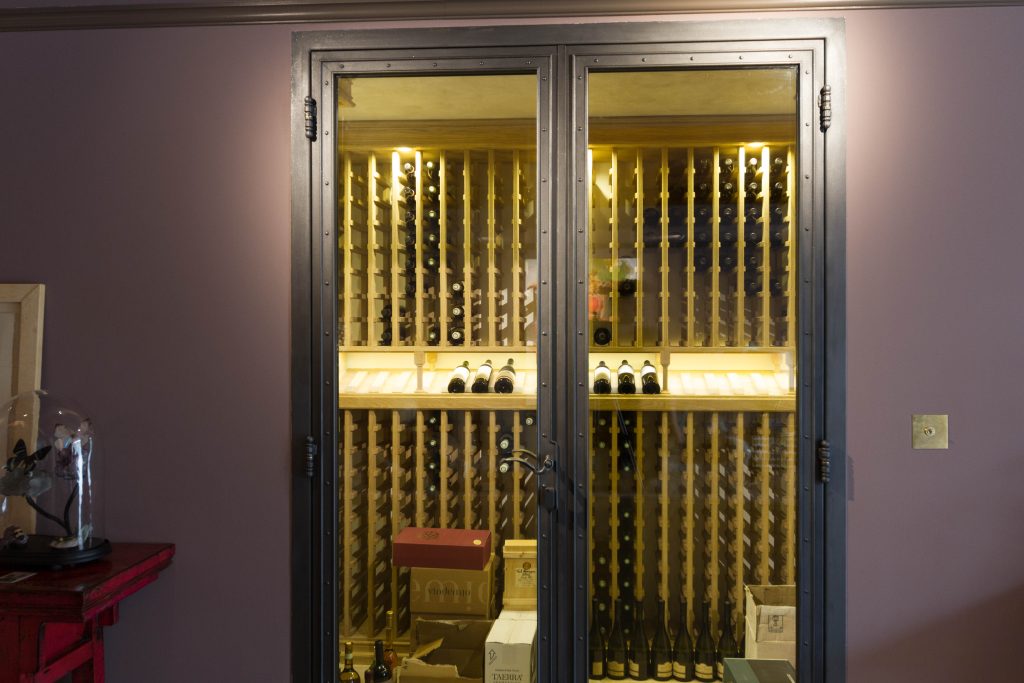 Cantina per l'imbottigliamento del vino
